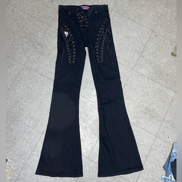 Edikted Denim - Edikted Flare Lace Up Jeans